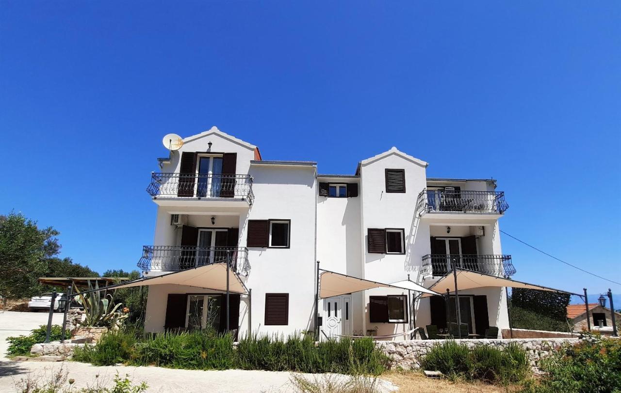Apartments Pitve เยลซา ภายนอก รูปภาพ