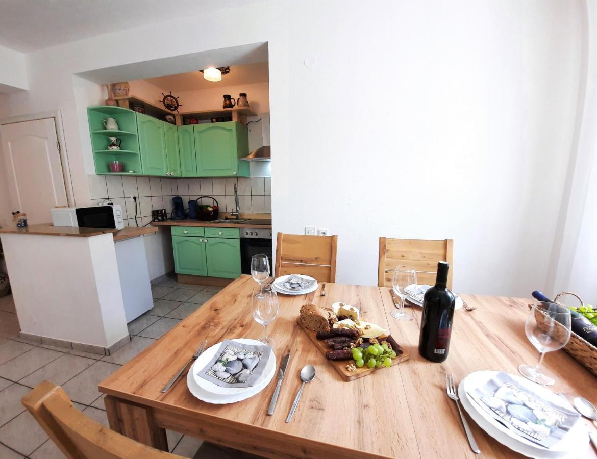 Apartments Pitve เยลซา ภายนอก รูปภาพ