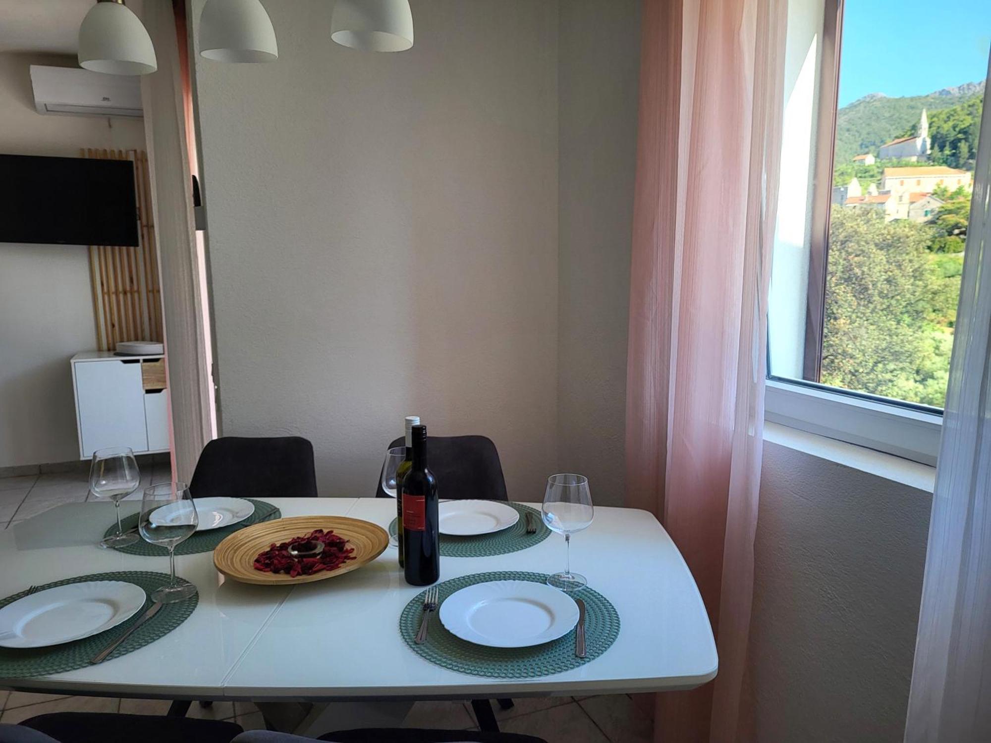 Apartments Pitve เยลซา ภายนอก รูปภาพ
